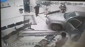 Argentina: Hombre ingresó con camioneta a urgencias de hospital porque "se demoraban mucho" en atenderlo