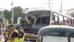 Grave choque de buses en Estación Central: al menos 18 lesionados