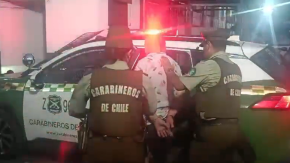 Hombre asesina a vecino en Recoleta: Discutían por volumen de la música en noche de Navidad