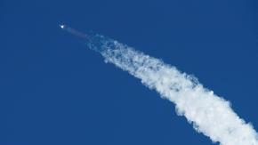 Nave Starship de SpaceX explota en vuelo de prueba y obliga a aerolíneas a desviar aviones