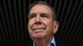 Venezuela ofrece 100 mil dólares por captura de Edmundo González
