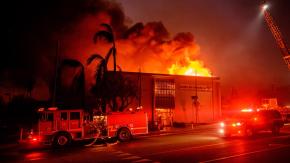 Cinco muertos y 100 mil evacuados: Biden declara "zona catastrófica" los lugares afectados por incendios en California Cinco muertos y 100 mil evacuados: Biden declara "zona catastrófica" los lugares afectados por incendios en California