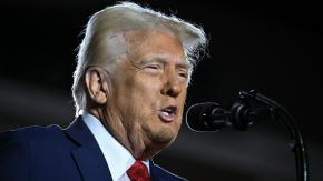 ¿Qué significa "FAFO"? La frase que usó Trump en su red social tras anunciar sanciones contra Colombia