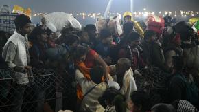 Suben a 30 los muertos tras estampida en un peregrinaje masivo en India Suben a 30 los muertos tras estampida en un peregrinaje masivo en India