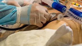 Parricidio en La Pintana: Prisión preventiva para mujer que desconectó a su hijo tetrapléjico Parricidio en La Pintana: Prisión preventiva para mujer que desconectó a su hijo tetrapléjico