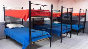 Trabajadora de albergue acusa haber sido contagiada de VIH tras defenderse a mordidas de hombre que la atacó en Quintero Trabajadora de albergue acusa haber sido contagiada de VIH tras defenderse a mordidas de hombre que la atacó en Quintero