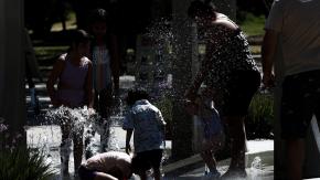 "Semana calurosa, pero no extrema": Estas son las comunas de Santiago que alcanzarán las temperaturas más altas