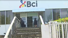 Intenso operativo policial por asalto frustrado a sucursal bancaria en Renca Intenso operativo policial por asalto frustrado a sucursal bancaria en Renca