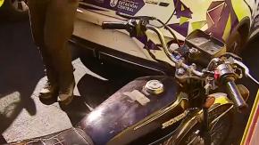 ¡Insólito! Retiran moto durante fiscalización en Estación Central que no tenía documentos desde 1977 ¡Insólito! Retiran moto durante fiscalización en Estación Central que no tenía documentos desde 1977
