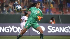 Natalia Campos deja U de Chile y los hinchas estallan en redes sociales: "Son unos malagradecidos" Natalia Campos deja U de Chile y los hinchas estallan en redes sociales: "Son unos malagradecidos"