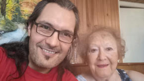 Él tiene 42 y ella 88: La llamativa historia de amor de un escritor y una pintora en Argentina Él tiene 42 y ella 88: La llamativa historia de amor de un escritor y una pintora en Argentina