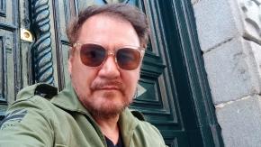 Rodrigo Muñoz presentó a su pareja 20 años menor tras quiebre matrimonial con Claudia Pérez: se conocieron por Instagram