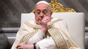 Vaticano actualiza el estado de salud del Papa Francisco: Sigue crítico y continúa con oxígeno