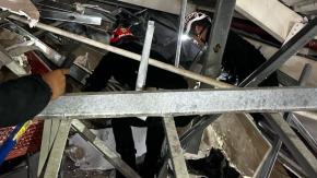 Los impresionantes registros de la caída del techo de un patio de comidas en Perú: Hay al menos cuatro muertos Los impresionantes registros de la caída del techo de un patio de comidas en Perú: Hay al menos cuatro muertos