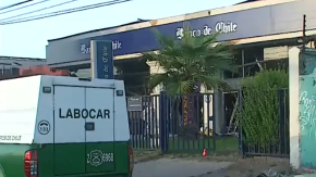 Delincuentes hacen estallar cajero automático en banco de Renca: explosión destruyó gran parte de la sucursal Delincuentes hacen estallar cajero automático en banco de Renca: explosión destruyó gran parte de la sucursal