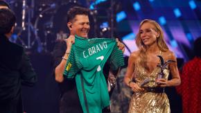 “Si no me vuelven a dar trabajo en Chile …”: El día que Carlos Vives generó polémica por crítica a jugador de la Roja “Si no me vuelven a dar trabajo en Chile …”: El día que Carlos Vives generó polémica por crítica a jugador de la Roja