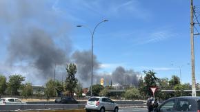 Incendio afectó a galpones en San Joaquín: Alcalde confirmó que emergencia fue controlada Incendio afectó a galpones en San Joaquín: Alcalde confirmó que emergencia fue controlada
