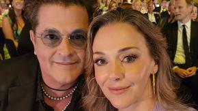 Quién es Claudia Elena Vásquez, la esposa de Carlos Vives a quien besó apasionadamente durante su show en Viña Quién es Claudia Elena Vásquez, la esposa de Carlos Vives a quien besó apasionadamente durante su show en Viña