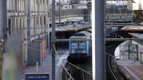 Paralizan trenes en París tras hallazgo de bomba de la II Guerra Mundial en medio de las vías Paralizan trenes en París tras hallazgo de bomba de la II Guerra Mundial en medio de las vías