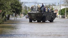 16 muertos y un centenar de desaparecidos deja intenso temporal en Argentina 16 muertos y un centenar de desaparecidos deja intenso temporal en Argentina