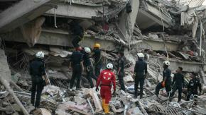 Aumentan a más de 1.600 los muertos por terremoto en Myanmar Aumentan a más de 1.600 los muertos por terremoto en Myanmar