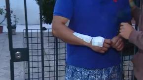 Hombre relata robo en Quilicura y ataque a su hijo: "A pesar de que lo estaban apuñalando seguía defendiéndome" Hombre relata robo en Quilicura y ataque a su hijo: "A pesar de que lo estaban apuñalando seguía defendiéndome"
