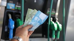 Bencinera "low cost" prepara su llegada a Chile: éste es el ahorro que promete en gasolina