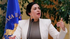 Cariola deja su departamento: Afirman que ella no sabía que dueño era otro empresario chino Cariola deja su departamento: Afirman que ella no sabía que dueño era otro empresario chino