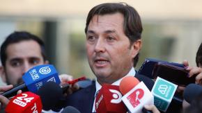 Diputados oficialistas ingresan solicitud a la Corte Suprema para remover a fiscal Cooper