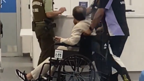 VIDEO | Aníbal Mosa llegó en silla de ruedas a constatar lesiones tras agresión en reunión de Blanco y Negro VIDEO | Aníbal Mosa llegó en silla de ruedas a constatar lesiones tras agresión en reunión de Blanco y Negro