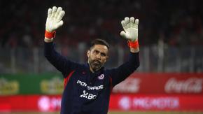 La emoción de Claudio Bravo tras iniciar su gira de despedida: "Me llena más que un partido"