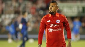 VIDEO | El provocador gesto de Arturo Vidal a la hinchada de Paraguay antes del partido con Chile VIDEO | El provocador gesto de Arturo Vidal a la hinchada de Paraguay antes del partido con Chile