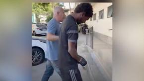 Detienen a sujeto que asaltó a chilenos en Brasil: Uno de ellos fue apuñalado en espalda y pierna