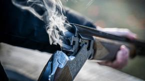 Uno de los rifles golpeó a otro: Los detalles de la muerte de niño de 11 años de un disparo durante caza