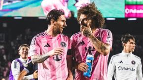 VIDEO | Lo dejó en el piso: Maxi Falcón recibe tremendo pelotazo de Messi en Concachampions VIDEO | Lo dejó en el piso: Maxi Falcón recibe tremendo pelotazo de Messi en Concachampions