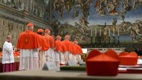 Comienza la transición papal y los preparativos del cónclave con el secreto absoluto como norma