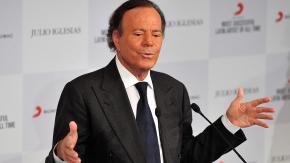"De la cintura para abajo tiene 500 años": El duro presente de Julio Iglesias por tumor benigno en su columna "De la cintura para abajo tiene 500 años": El duro presente de Julio Iglesias por tumor benigno en su columna