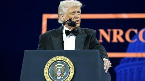 "Me están besando el trasero": Trump se burla de países que buscan acuerdo por aranceles
