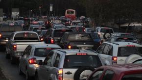 Sernac emite alerta de seguridad por desperfecto en vehículo altamente vendido en Chile: "Es un riesgo para conductores" Sernac emite alerta de seguridad por desperfecto en vehículo altamente vendido en Chile: "Es un riesgo para conductores"