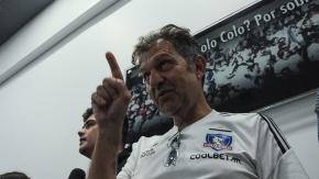 Aníbal Mosa alza la voz tras tragedia de Colo Colo: "Nosotros respondemos de la reja hacia adentro" Aníbal Mosa alza la voz tras tragedia de Colo Colo: "Nosotros respondemos de la reja hacia adentro"