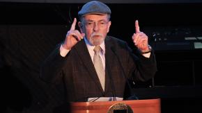 Cambio de hora: José Maza explica que el "problema" que habría si mantuviéramos el horario de verano Cambio de hora: José Maza explica que el "problema" que habría si mantuviéramos el horario de verano