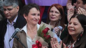 Comité central del Partido Socialista confirma respaldo a Tohá y la proclama como su candidata Comité central del Partido Socialista confirma respaldo a Tohá y la proclama como su candidata