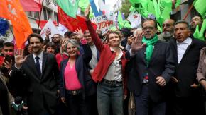 “Una muestra de que podemos competir decentemente”: Oficialismo inscribió a sus candidatos para las primarias “Una muestra de que podemos competir decentemente”: Oficialismo inscribió a sus candidatos para las primarias