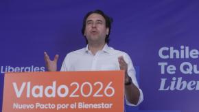 Vlado Mirosevic se retira de la carrera presidencial para entregar apoyo a Carolina Tohá