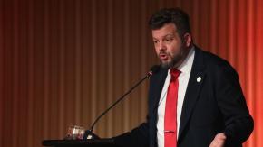Kaiser responde a Matthei: "Que me deje fuera del menú"
