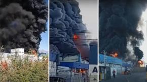 Humo se ve a kilómetros y peligro por gases al interior: detalles del voraz incendio en bodegas de Paine Humo se ve a kilómetros y peligro por gases al interior: detalles del voraz incendio en bodegas de Paine
