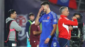 La reacción de Lucas Di Yorio tras salir reemplazado en el primer tiempo de U de Chile La reacción de Lucas Di Yorio tras salir reemplazado en el primer tiempo de U de Chile
