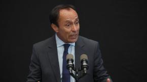 Ministro Jaime Pizarro se abre a la opción de sacar los bombos y lienzos de los estadios Ministro Jaime Pizarro se abre a la opción de sacar los bombos y lienzos de los estadios