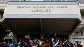 Gobierno pide la renuncia al director del Servicio de Salud de Valparaíso ante crisis en el Hospital van Buren Gobierno pide la renuncia al director del Servicio de Salud de Valparaíso ante crisis en el Hospital van Buren