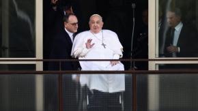 Papa Francisco pasó su último día trabajando pese a órdenes de los médicos